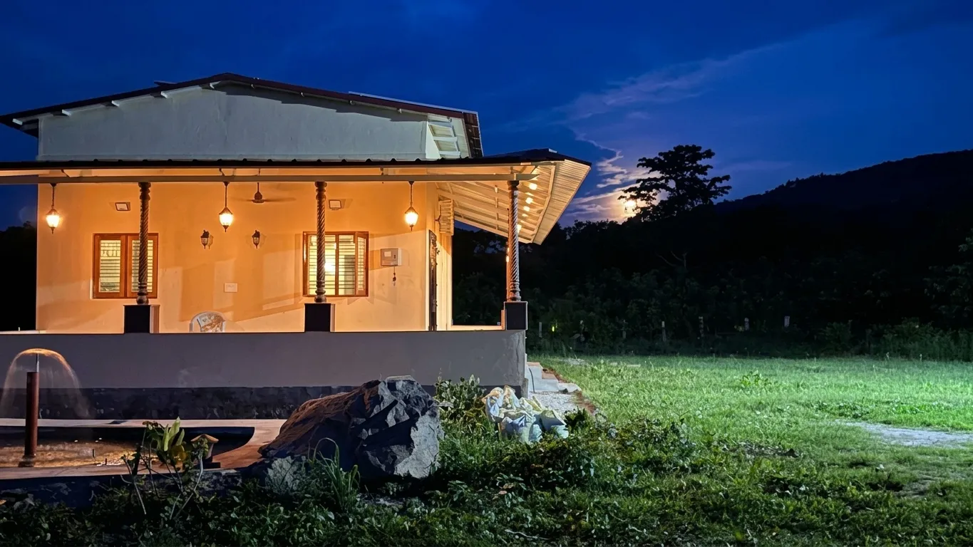 Cottage and Living